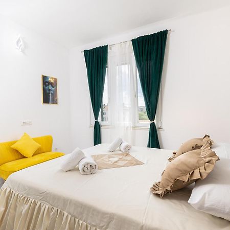 Lions Suites Split Bagian luar foto
