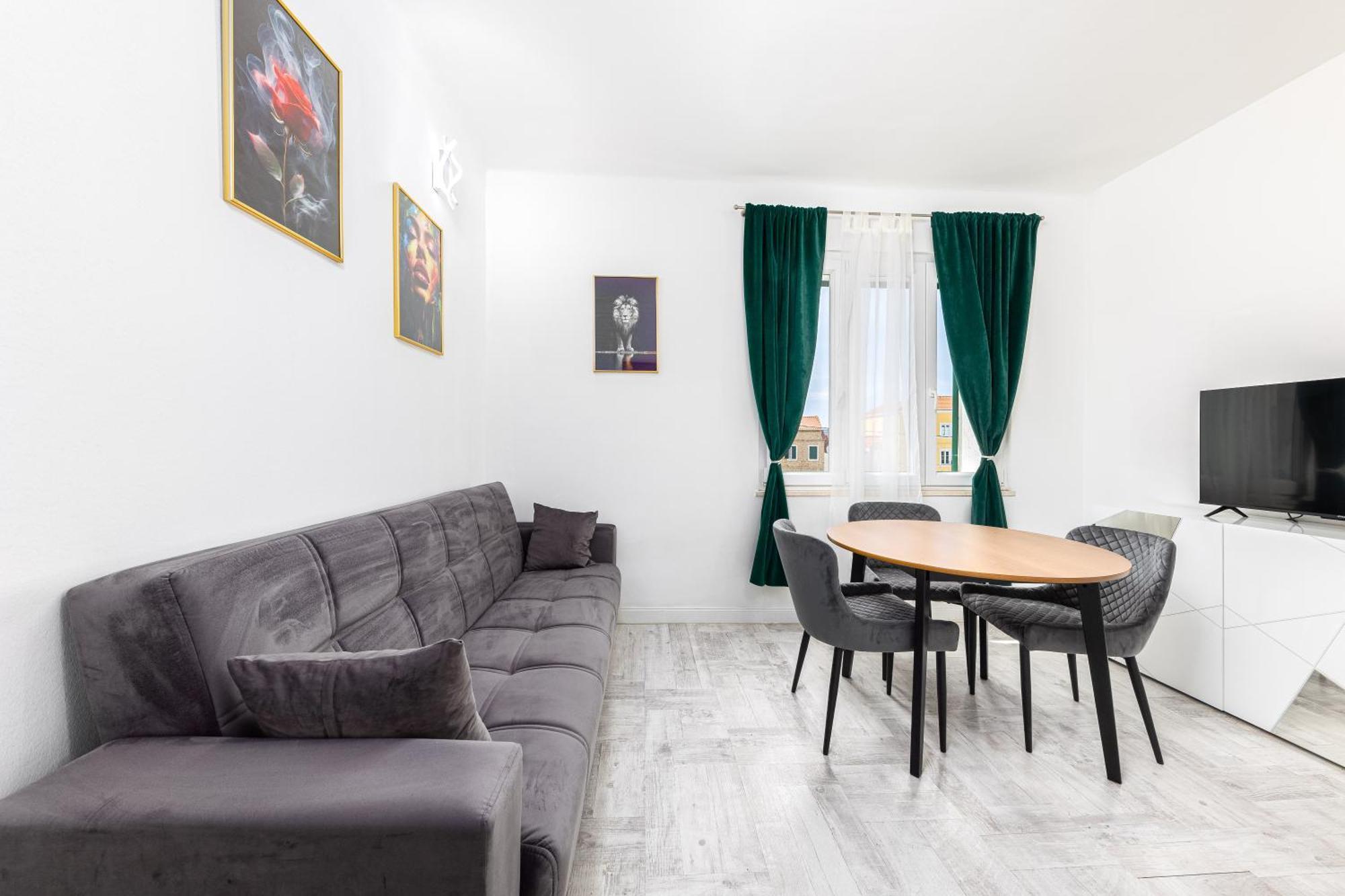 Lions Suites Split Bagian luar foto