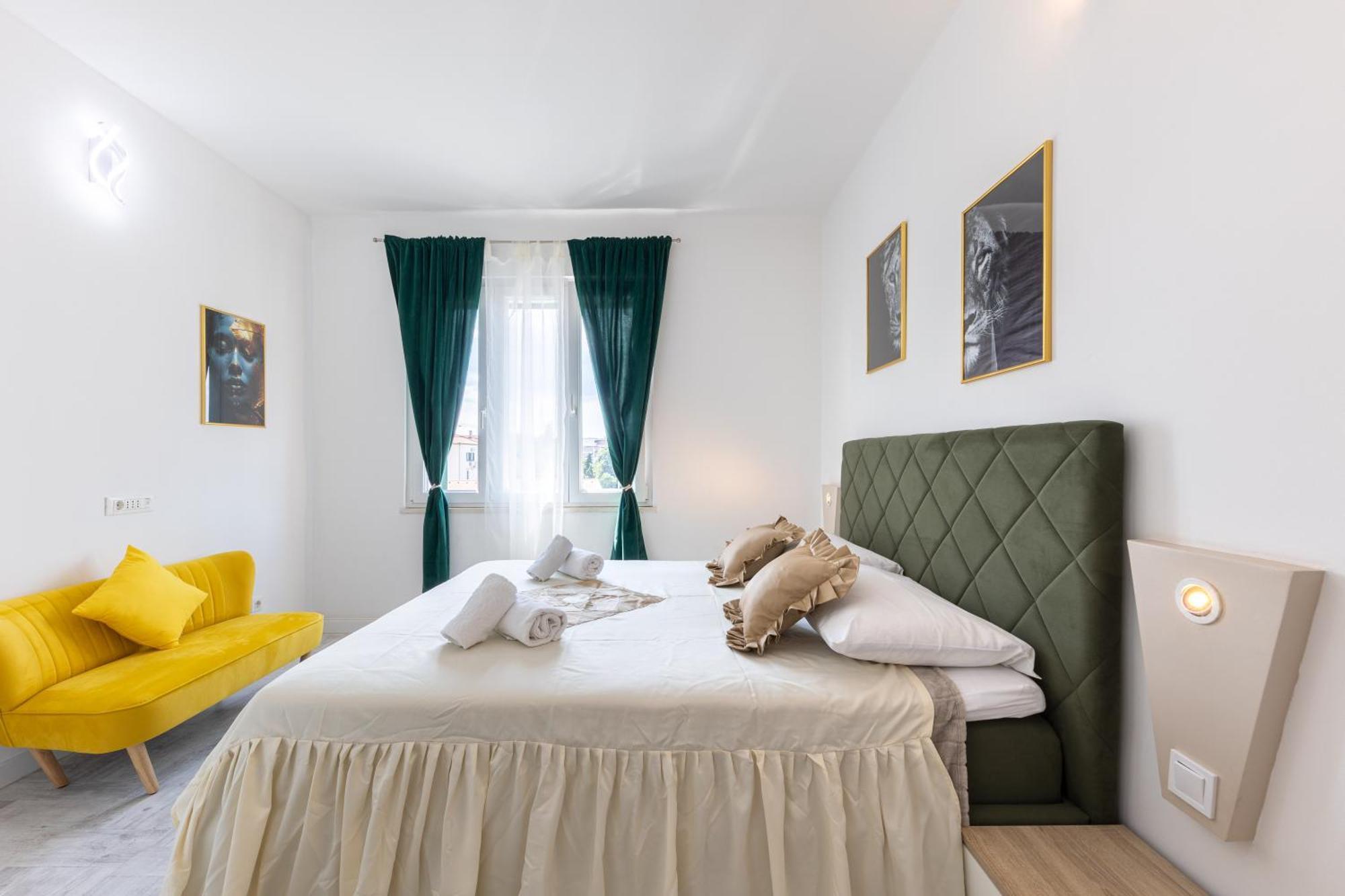 Lions Suites Split Bagian luar foto