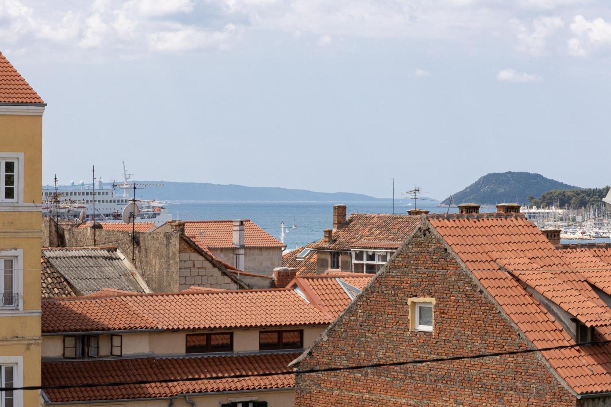 Lions Suites Split Bagian luar foto